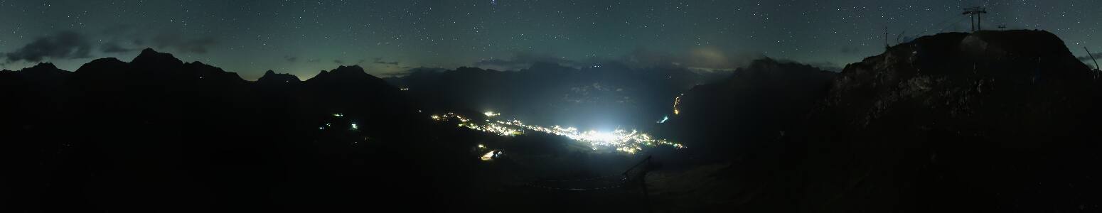 Lech am Arlberg Kriegerhornbahn snow cam captured at 18 September 2026 at 11:51 pm GMT+2