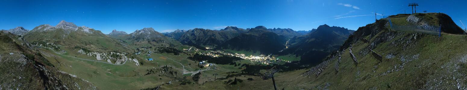 Lech am Arlberg Kriegerhornbahn snow cam captured at 25 September 2026 at 11:55 pm GMT+2