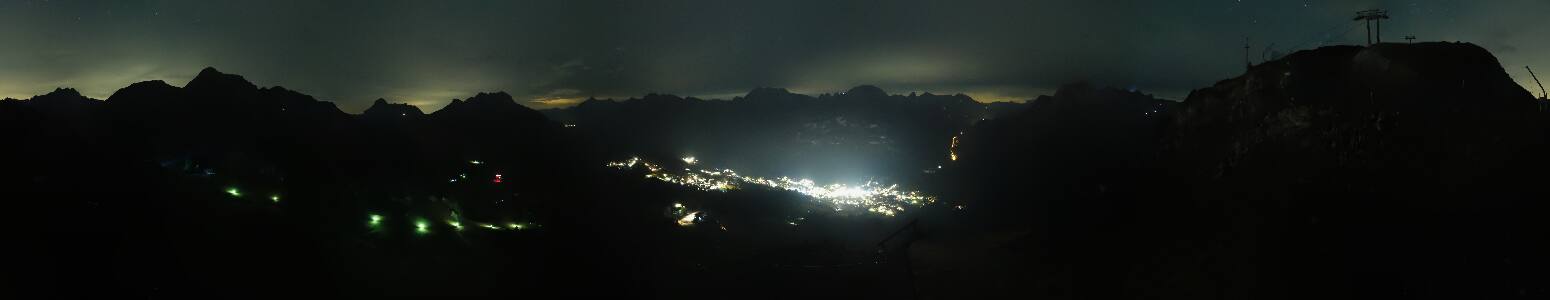 Lech am Arlberg Kriegerhornbahn snow cam captured at 4 October 2026 at 11:51 pm GMT+2