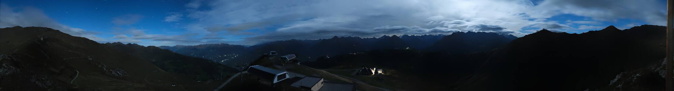 Mayrhofen im Zillertal Schafkopf snow cam captured at 23 September 2026 at 11:52 pm GMT+2