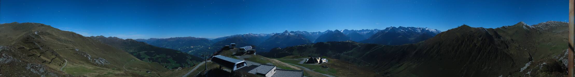 Mayrhofen im Zillertal Schafkopf snow cam captured at 25 September 2026 at 11:54 pm GMT+2