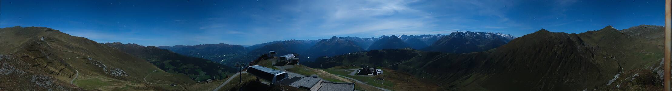 Mayrhofen im Zillertal Schafkopf snow cam captured at 26 September 2026 at 11:56 pm GMT+2