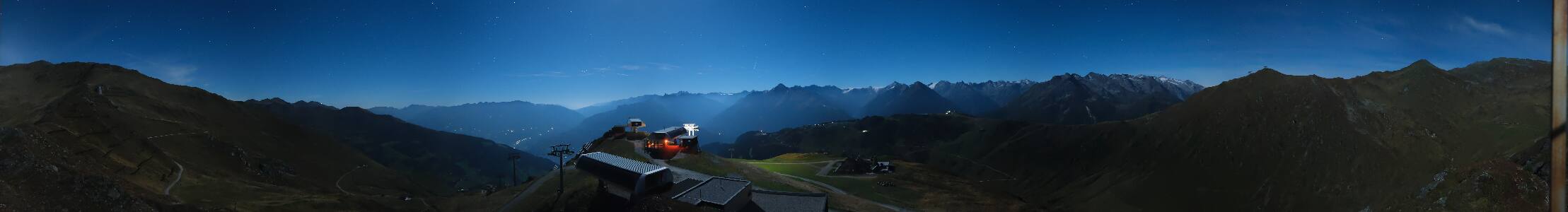 Mayrhofen im Zillertal Schafkopf snow cam captured at 29 September 2026 at 11:36 pm GMT+2