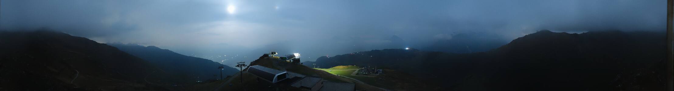 Mayrhofen im Zillertal Schafkopf snow cam captured at 1 October 2026 at 11:37 pm GMT+2