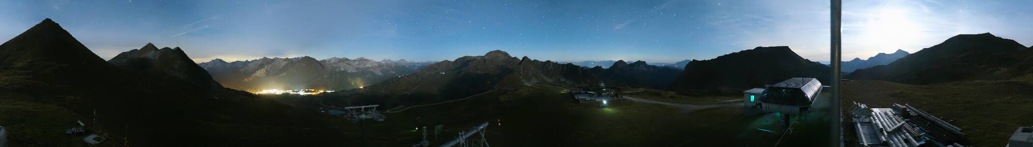 Obertauern Hundskogel snow cam captured at 2 October 2026 at 11:38 pm GMT+2