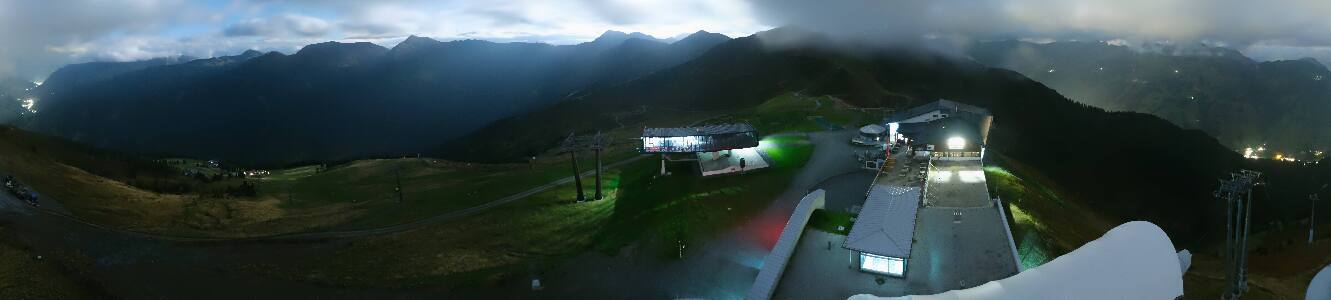 Saalbach-Hinterglemm Schattberg Ost snow cam captured at 21 September 2026 at 11:50 pm GMT+2