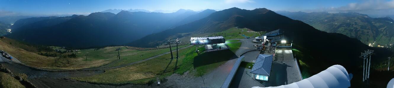Saalbach-Hinterglemm Schattberg Ost snow cam captured at 22 September 2026 at 11:51 pm GMT+2