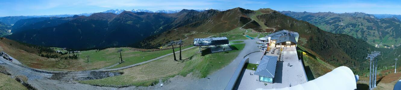 Saalbach-Hinterglemm Schattberg Ost snow cam captured at 26 September 2026 at 11:58 pm GMT+2