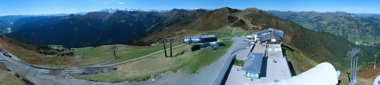 Saalbach-Hinterglemm Schattberg Ost snow cam captured at 27 September 2026 at 11:54 pm GMT+2