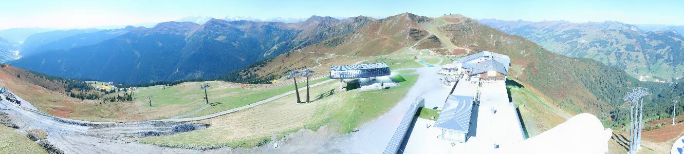 Saalbach-Hinterglemm Schattberg Ost snow cam captured at 28 September 2026 at 11:50 pm GMT+2