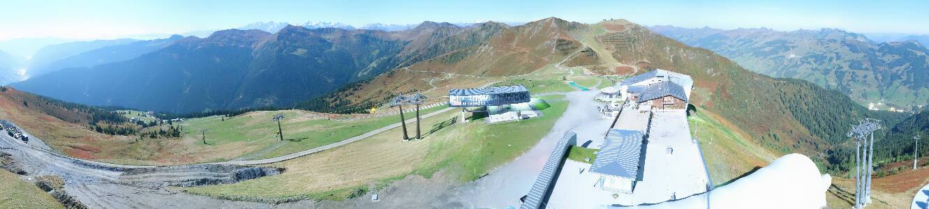Saalbach-Hinterglemm Schattberg Ost snow cam captured at 29 September 2026 at 11:45 pm GMT+2