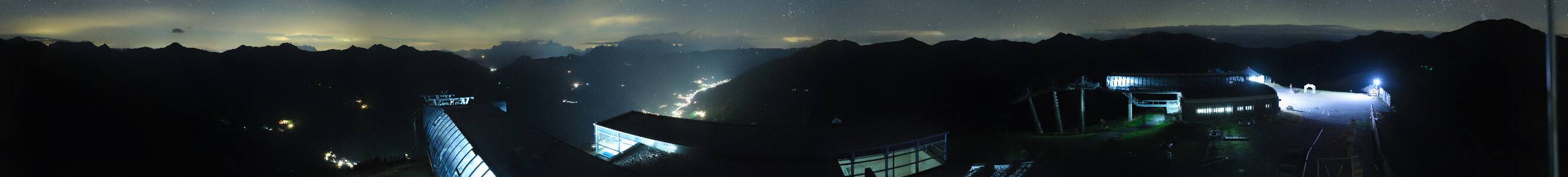 Saalbach-Hinterglemm Zwölferkogel snow cam captured at 12 September 2026 at 11:59 pm GMT+2