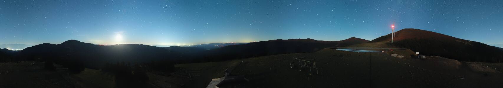 Salzstiegl Bergstation snow cam captured at 3 October 2026 at 11:54 pm GMT+2