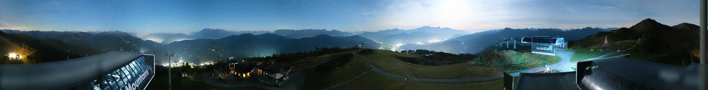 Snow Space Salzburg Flying Mozart snow cam captured at 2 October 2026 at 11:47 pm GMT+2