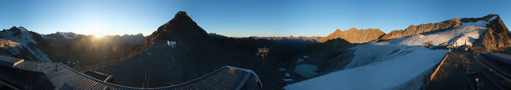 Sölden Schwarze Schneid snow cam captured at 15 September 2026 at 7:16 pm GMT+2
