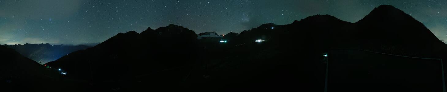 Sölden Schwarzkogl Talstation snow cam captured at 17 September 2026 at 11:54 pm GMT+2