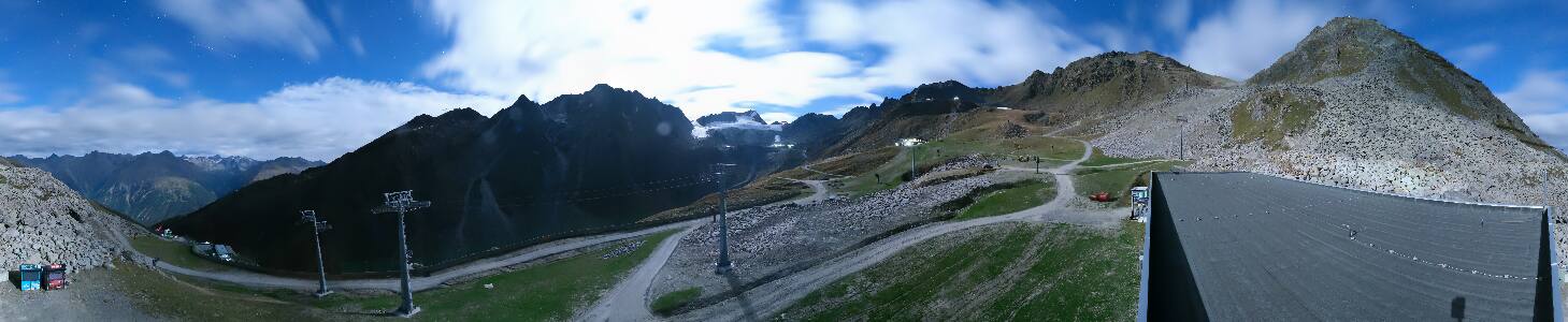 Sölden Schwarzkogl Talstation snow cam captured at 23 September 2026 at 11:58 pm GMT+2