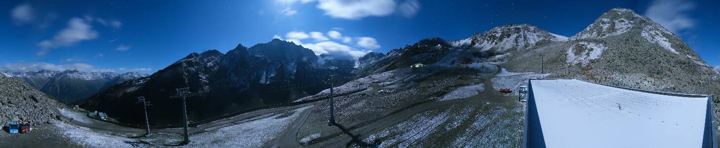 Sölden Schwarzkogl Talstation snow cam captured at 24 September 2026 at 11:56 pm GMT+2