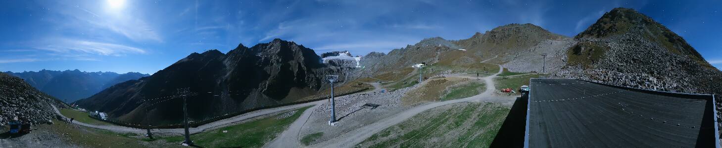 Sölden Schwarzkogl Talstation snow cam captured at 29 September 2026 at 11:45 pm GMT+2