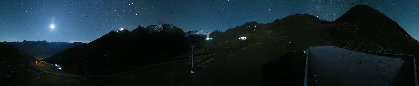Sölden Schwarzkogl Talstation snow cam captured at 6 October 2026 at 4:04 am GMT+2