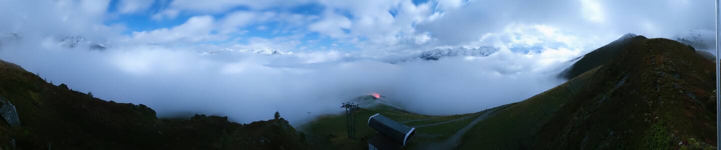 Tux Eggalm snow cam captured at 24 September 2026 at 11:57 pm GMT+2