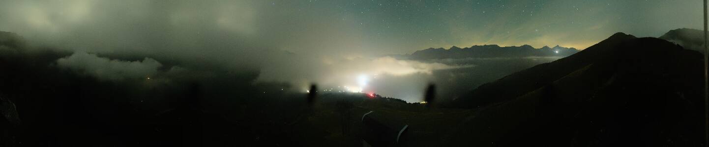 Tux Eggalm snow cam captured at 4 October 2026 at 11:50 pm GMT+2