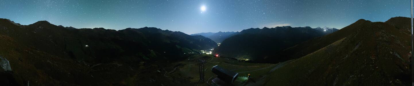 Tux Eggalm snow cam captured at 6 October 2026 at 4:41 am GMT+2