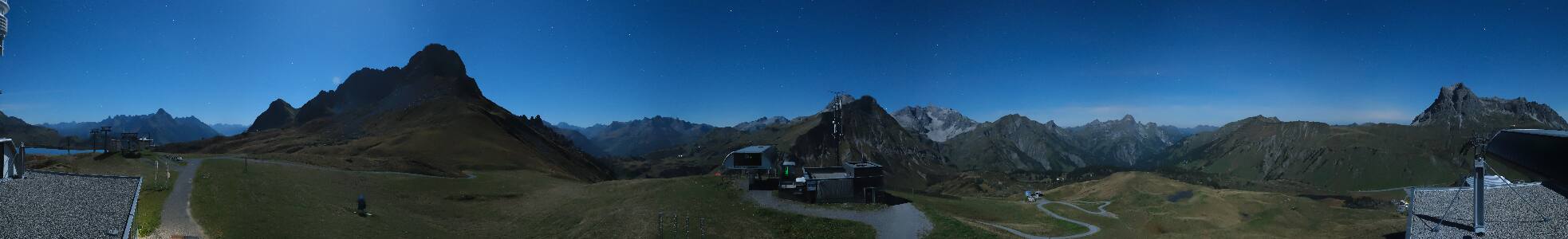 Warth-Schröcken Saloberjet snow cam captured at 28 September 2026 at 11:53 pm GMT+2