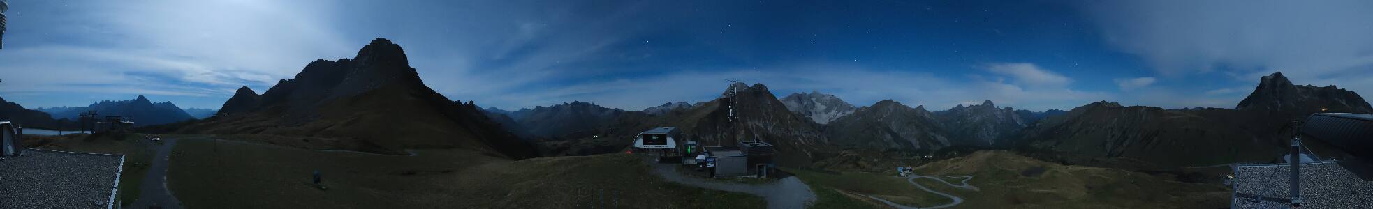 Warth-Schröcken Saloberjet snow cam captured at 29 September 2026 at 11:46 pm GMT+2