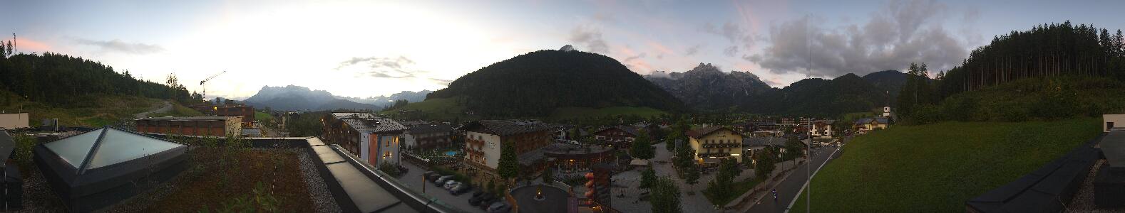 Werfenweng Droi snow cam captured at 11 September 2026 at 7:44 pm GMT+2