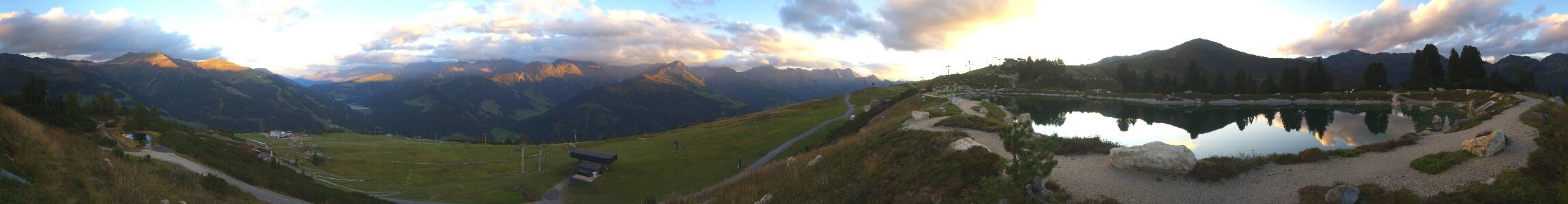Zillertal Arena Gerlos Latschensee snow cam captured at 12 September 2026 at 7:28 pm GMT+2