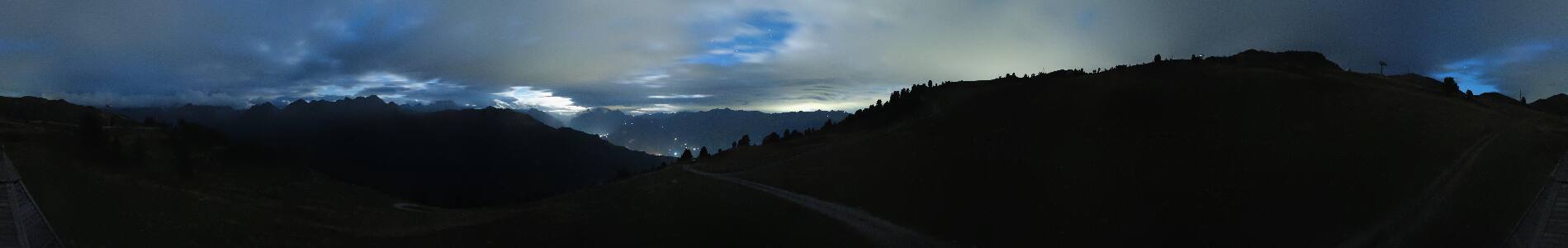 Zillertal Arena Kreuzwiese snow cam captured at 20 September 2026 at 11:56 pm GMT+2
