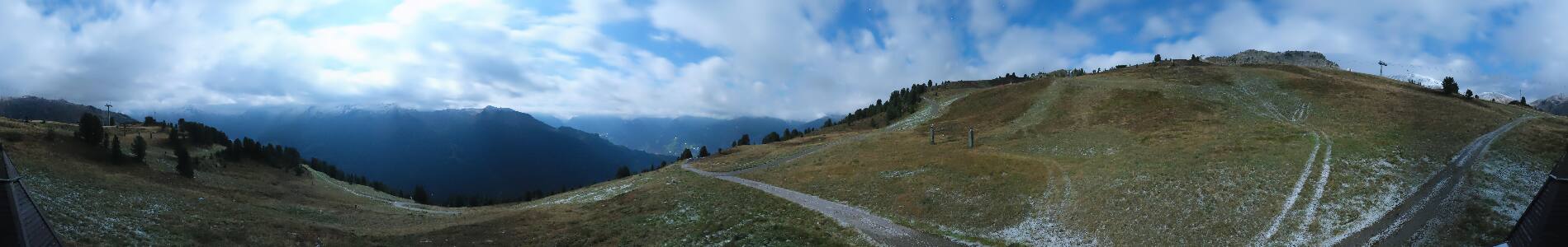 Zillertal Arena Kreuzwiese snow cam captured at 24 September 2026 at 11:58 pm GMT+2
