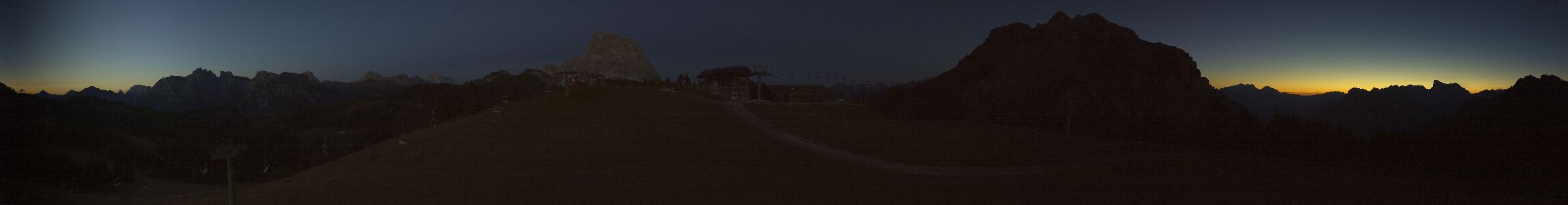 Alleghe Col dei Baldi snow cam captured at 2 October 2026 at 7:31 pm GMT+2