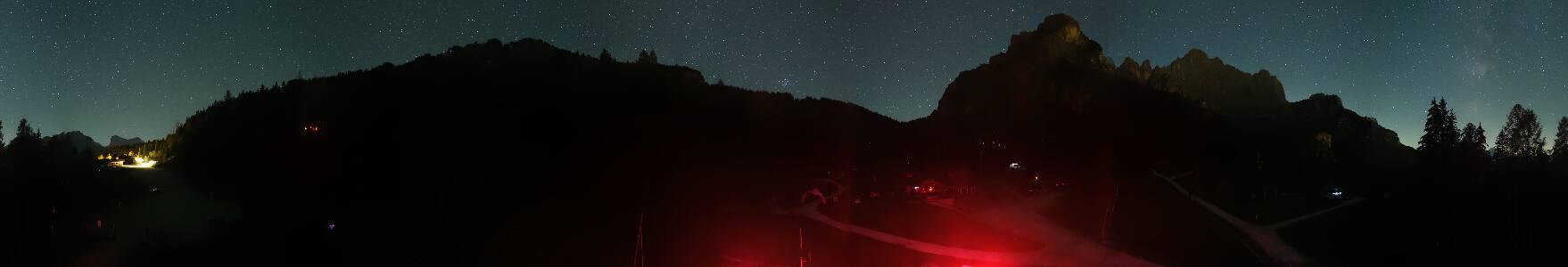 Alleghe Piani di Pezze snow cam captured at 14 September 2026 at 11:52 pm GMT+2