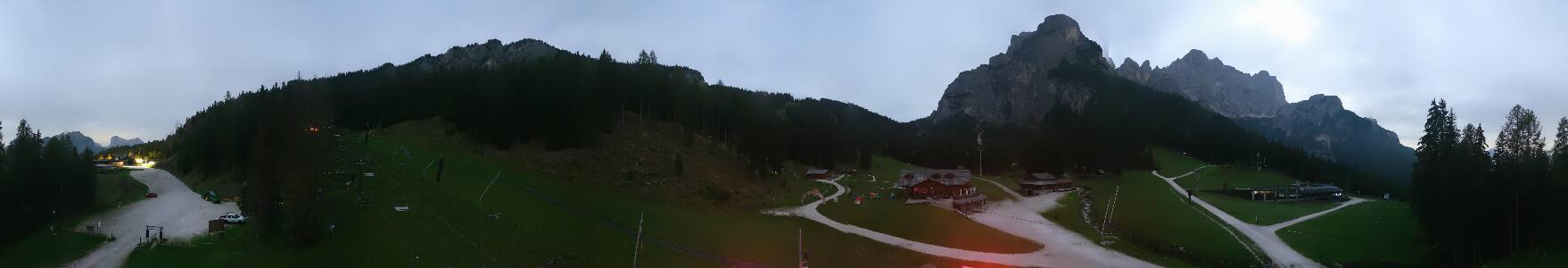 Alleghe Piani di Pezze snow cam captured at 23 September 2026 at 11:51 pm GMT+2