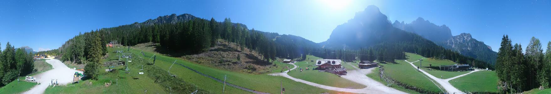 Alleghe Piani di Pezze snow cam captured at 28 September 2026 at 11:54 pm GMT+2