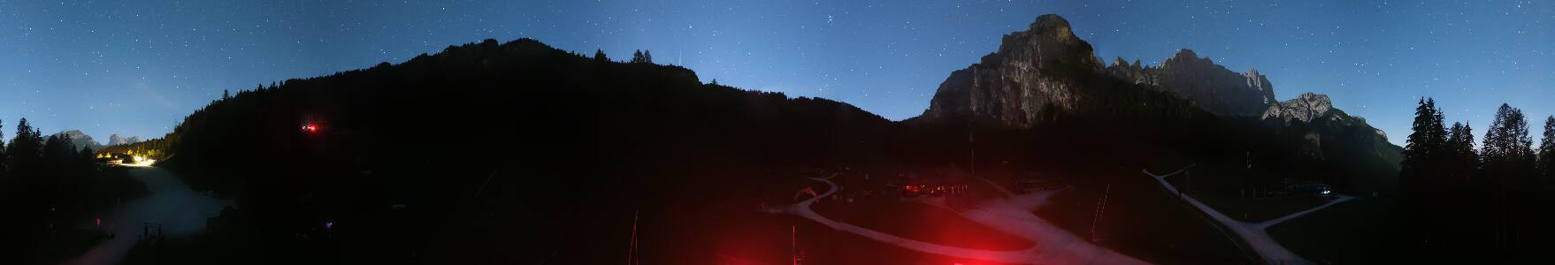 Alleghe Piani di Pezze snow cam captured at 2 October 2026 at 11:50 pm GMT+2