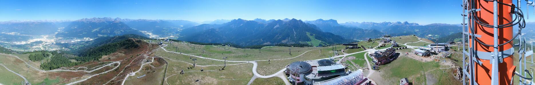 Bruneck Kronplatz snow cam captured at 27 September 2026 at 11:57 pm GMT+2