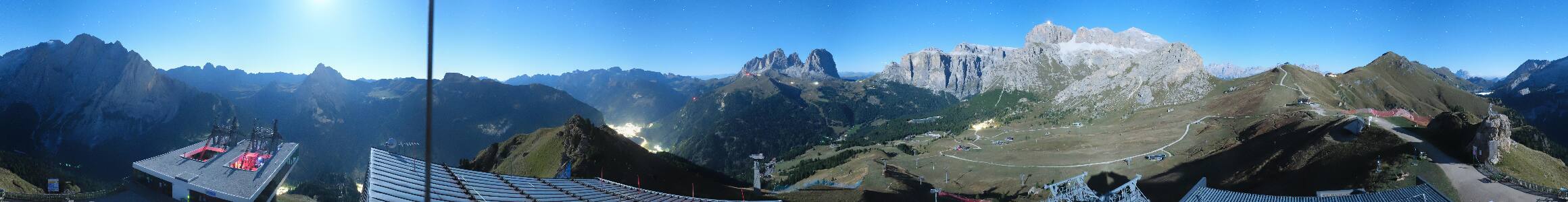 Canazei Col dei Rossi snow cam captured at 22 September 2026 at 11:54 pm GMT+2
