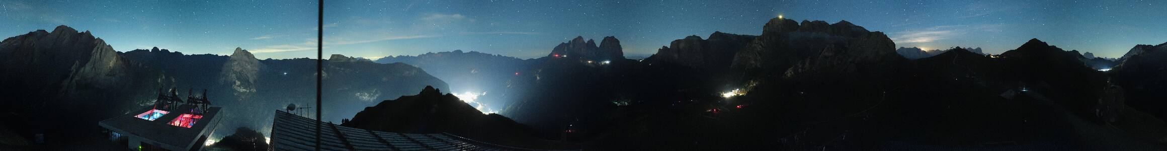 Canazei Col dei Rossi snow cam captured at 3 October 2026 at 11:53 pm GMT+2