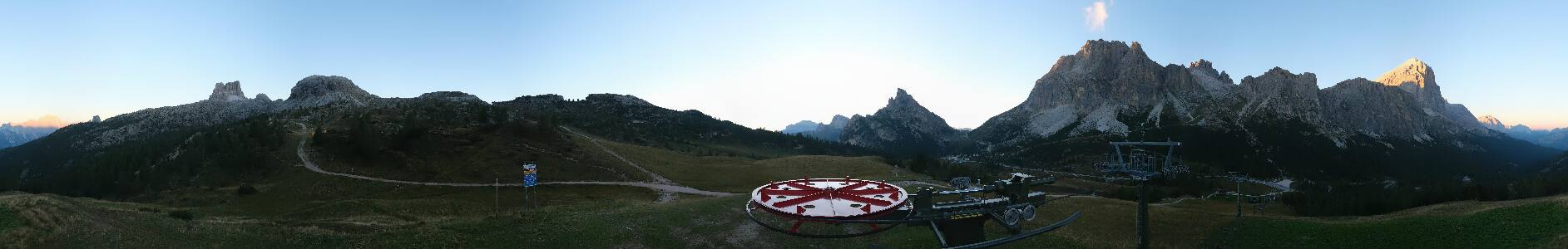 Cortina d'Ampezzo Col Gallina snow cam captured at 15 September 2026 at 7:20 pm GMT+2