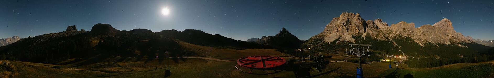 Cortina d'Ampezzo Col Gallina snow cam captured at 22 September 2026 at 11:54 pm GMT+2