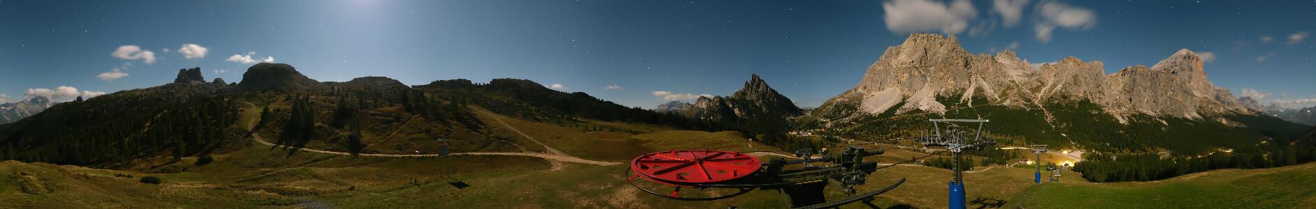 Cortina d'Ampezzo Col Gallina snow cam captured at 24 September 2026 at 11:50 pm GMT+2