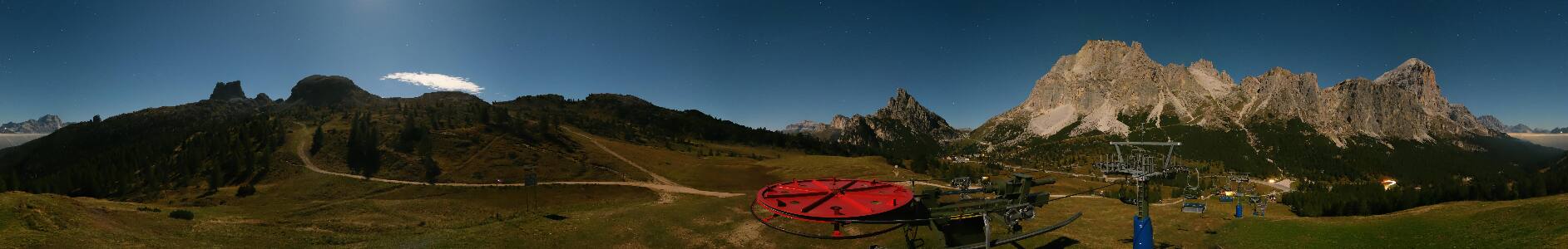 Cortina d'Ampezzo Col Gallina snow cam captured at 25 September 2026 at 11:51 pm GMT+2