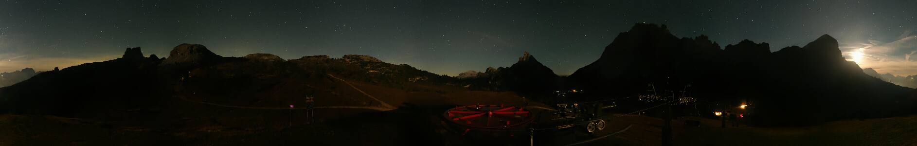 Cortina d'Ampezzo Col Gallina snow cam captured at 2 October 2026 at 11:31 pm GMT+2