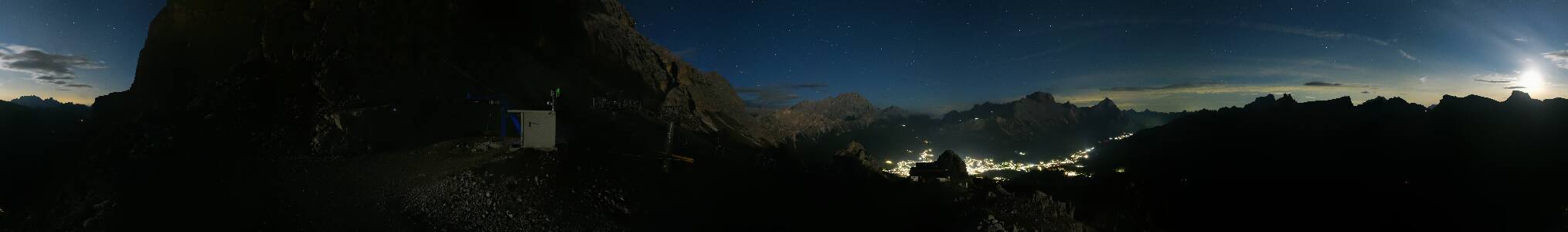 Cortina d'Ampezzo Pomedes snow cam captured at 20 September 2026 at 11:53 pm GMT+2