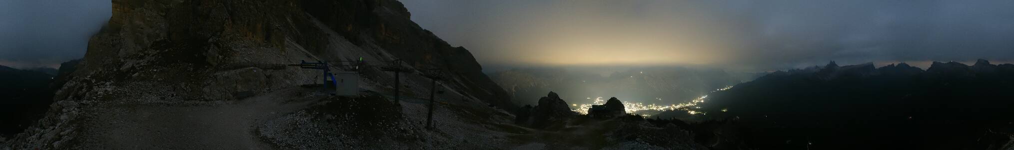 Cortina d'Ampezzo Pomedes snow cam captured at 30 September 2026 at 11:40 pm GMT+2