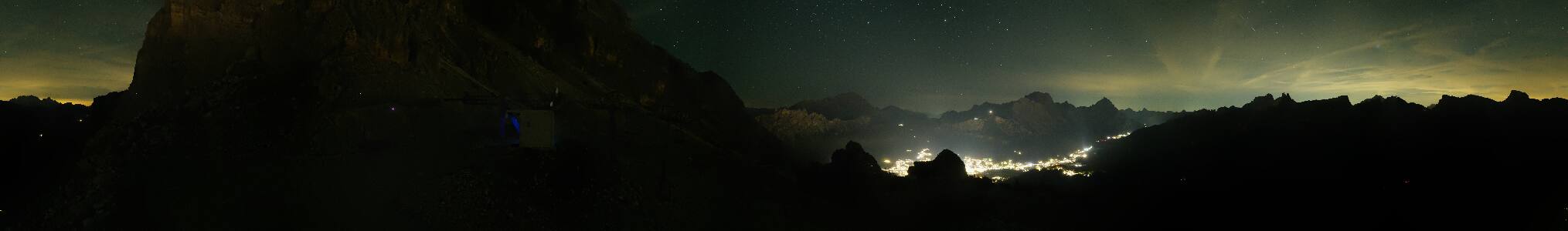 Cortina d'Ampezzo Pomedes snow cam captured at 4 October 2026 at 11:50 pm GMT+2