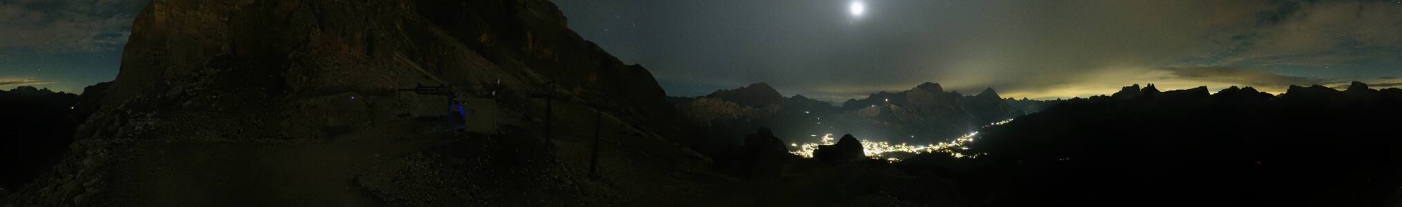 Cortina d'Ampezzo Pomedes snow cam captured at 6 October 2026 at 4:42 am GMT+2